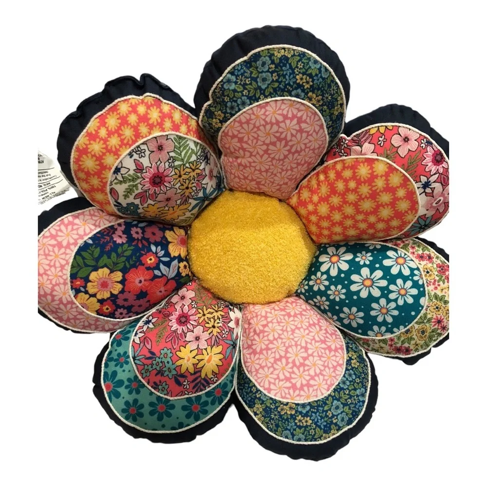 Vintage cottage inspired quilt‎ look sunflower shaped decor pillow brand new
